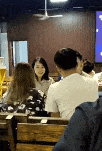 |搞笑GIF:就这毛,你看咱们适合做兄弟吗?