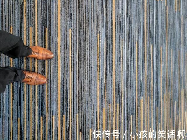 自行车#23个沙雕设计,不可能摔倒的自行车,用这样的模特不会卖出去的