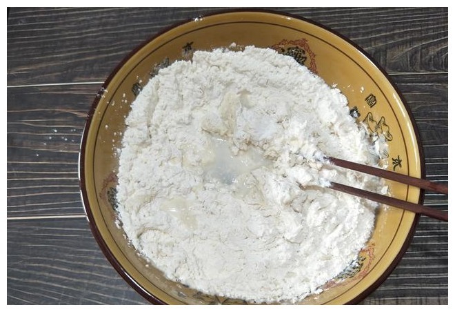 饺子想要好吃,和面是关键,教你包饺子和面的技巧,比卖的好吃
