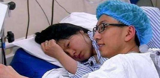 流产史|孕妈顺产4小时生下双胞胎,医生“多嘴”一句话,让丈夫执意离婚