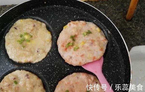料理机|这早餐饼好吃还不长肉,我家几乎每天吃,5分钟出锅,全家抢着吃