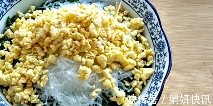 家常韭菜盒子,比买的还美味,拌韭菜馅讲解详细,学会都可以开店