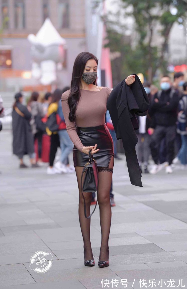 连衣裙 气质出众的连衣裙搭配,搭配风格时尚一些,提升气质