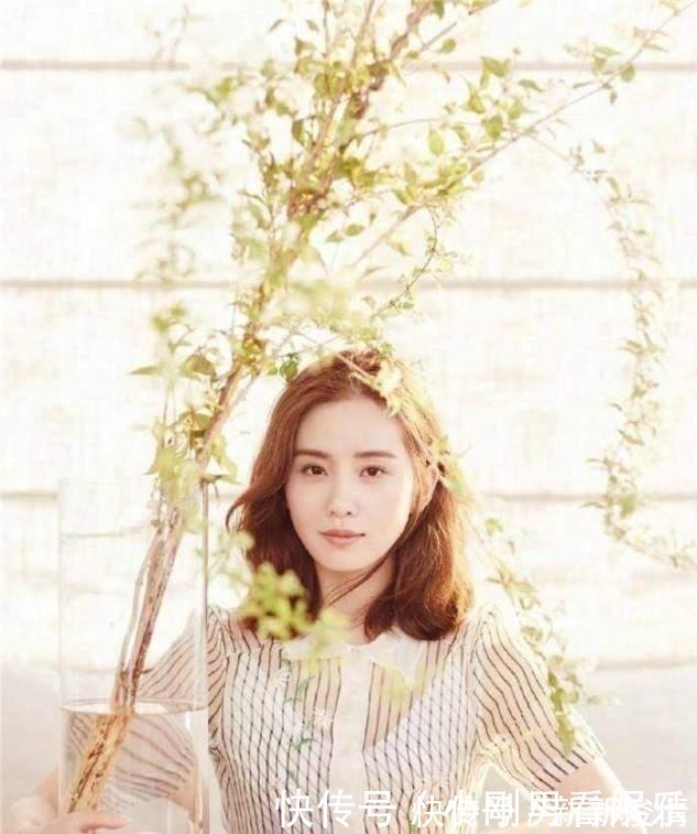 穿搭 女人别再披头散发了，太显老！今年流行这5种发型，减龄显脸小