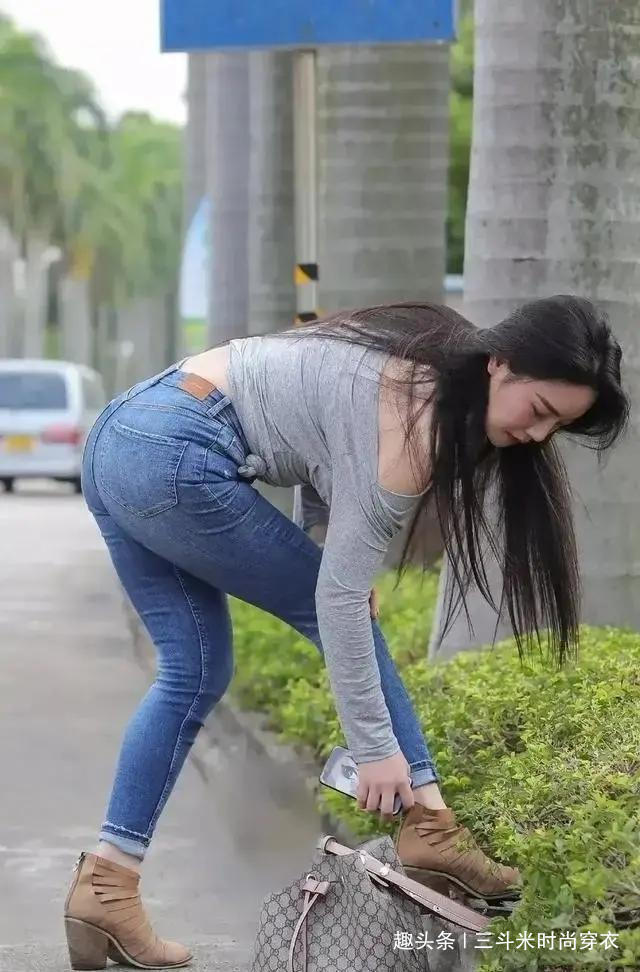 合身 高腰牛仔裤收腹提臀,显瘦显高,随心凹造型凸显迷人气质!