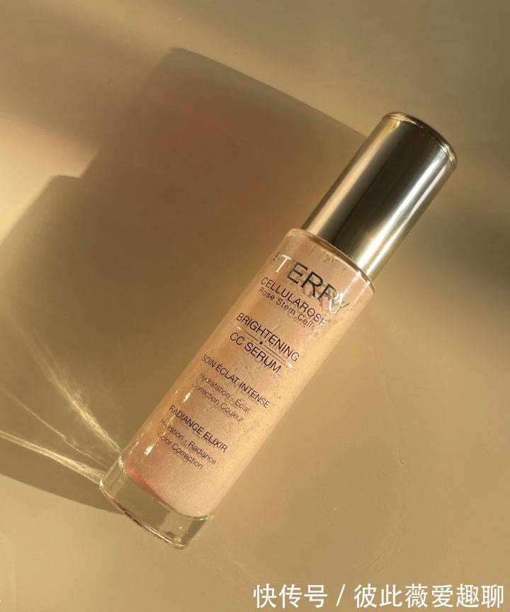 保湿|秋冬底妆干燥、卡粉真尴尬!6款妆前打底推荐,干皮油皮都能用