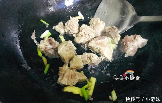 酸甜排骨|家常补钙菜，我每周都会烧一盘，孩子吃了，身高使劲长！