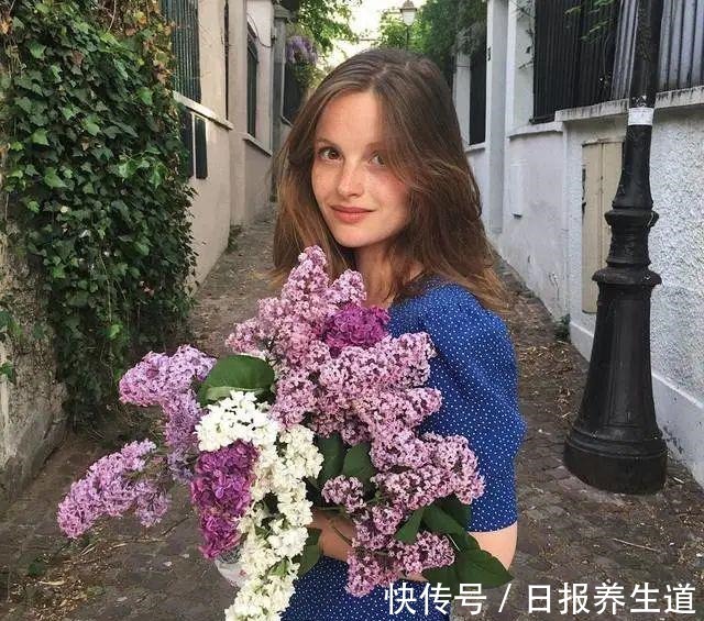 get 适合夏日get的法式发型,时髦又好打理!适合夏日get的法式发型,时髦又好打理!