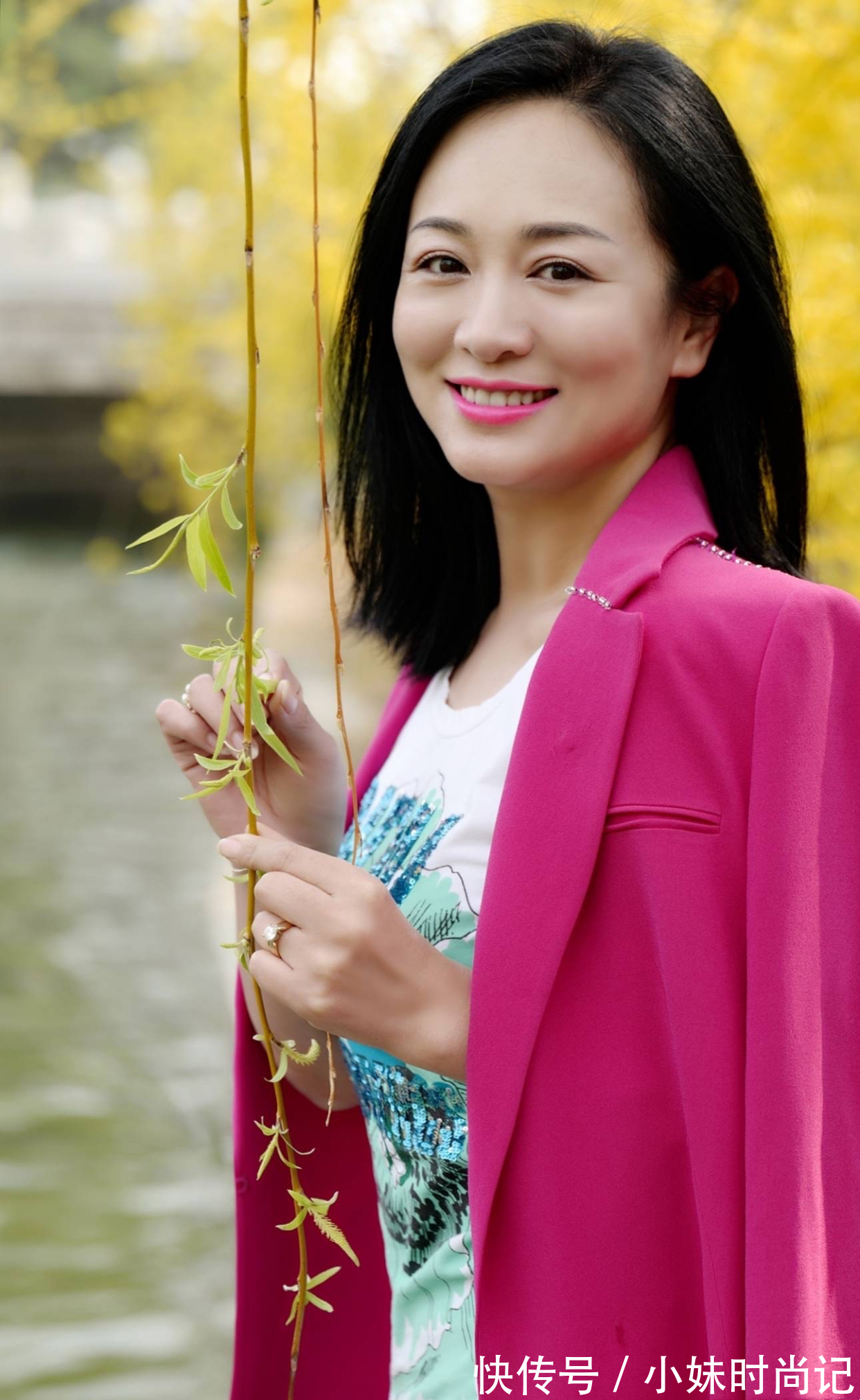 王慧娟|“碧游仙子”老了依然那么美,穿奶奶装高雅贵气,芭比粉也能hold