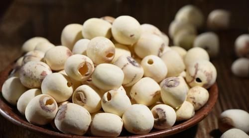 護膚|女性到了中年,適合吃3種食物,美白護膚,排毒抗衰,緩解疲勞