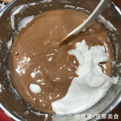 ix3|这道巧克力慕斯蛋糕藏着小惊喜，瞬间征服你