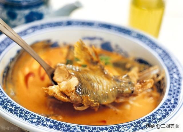 大厨炖的鱼鲜嫩还没腥味,看了做法后,才知道放的调味料不对