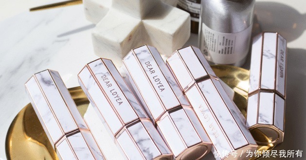 口红|有多少女孩不会涂口红,还整天顶着一嘴艳红认为自己挺美!