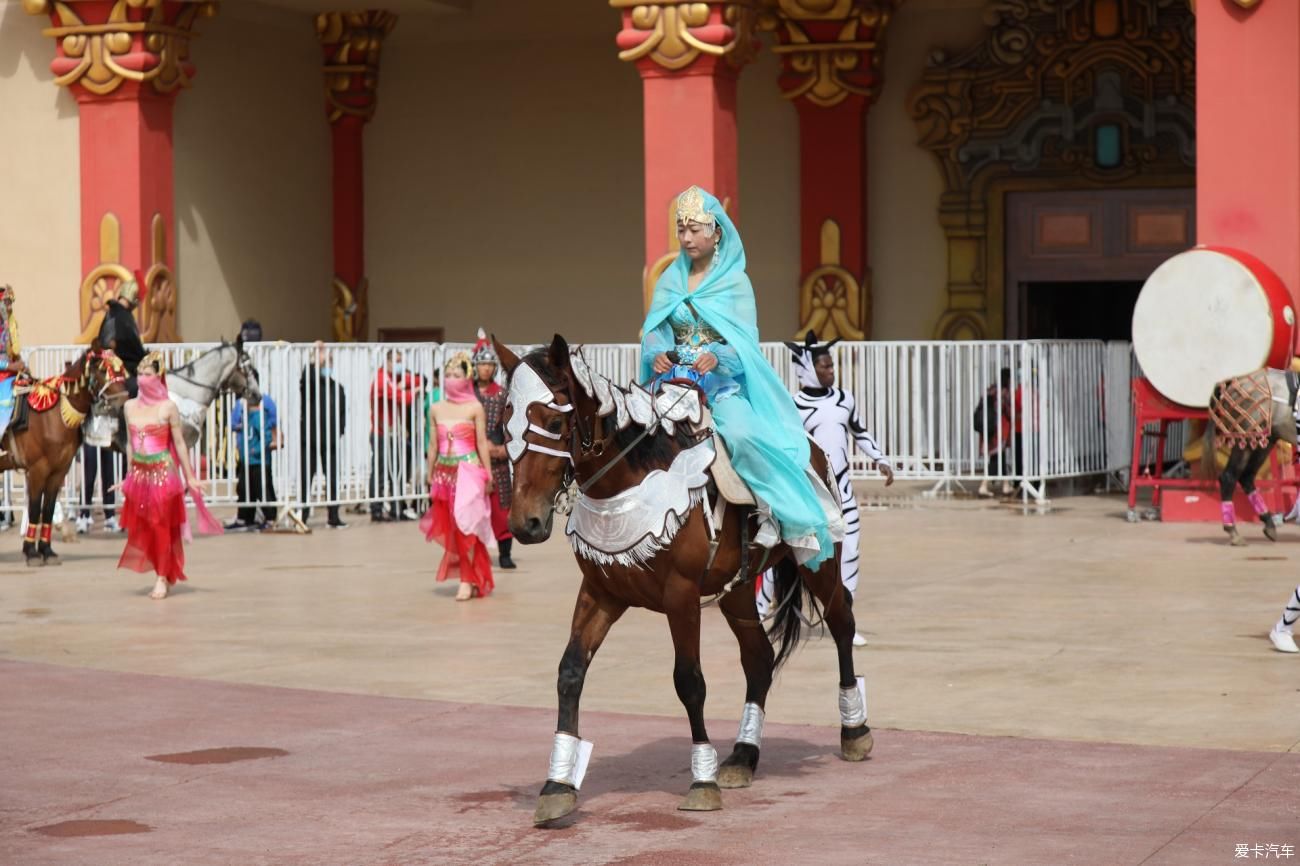 两天一夜草原迪士尼中国马镇，在最美的季节遇见你