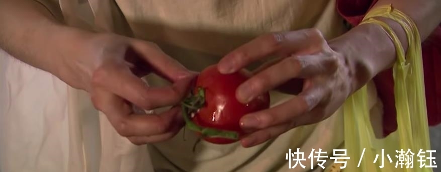 纽约|纽约高收入女子20年不买内衣,厕纸晒干重复用:我要省钱