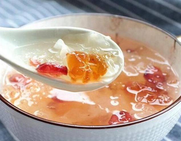 雌激素|更年期的女人,6种碱性食物要多吃,补充雌激素,有助缓解早衰