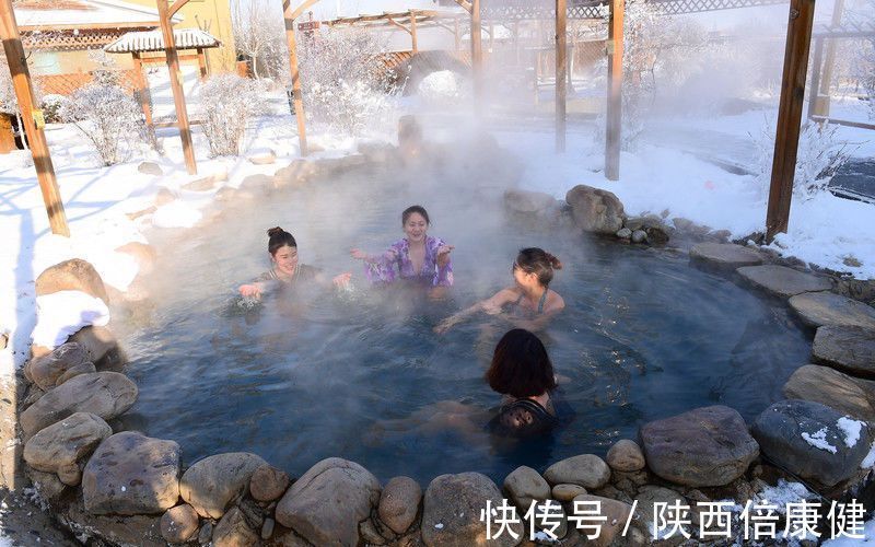 温泉水 冬季护肤,提亮肌肤,改善肌肤暗黄问题!