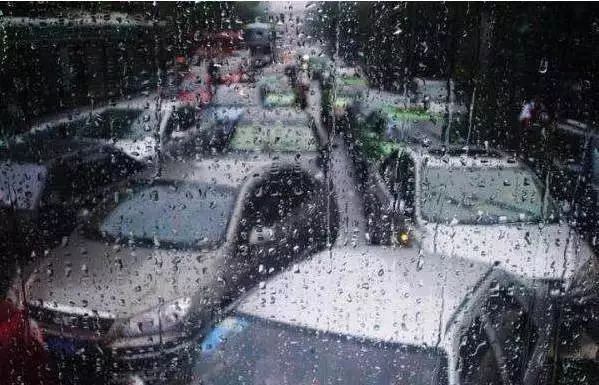 欧泊|下雨天最好别戴这些珠宝!