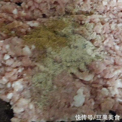 地瓜淀粉|做清蒸白萝卜肉丸时，记住这几招，绝对美味