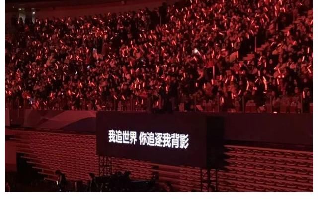 爱与|「墙面文字」第六期——歌词里的爱与生活