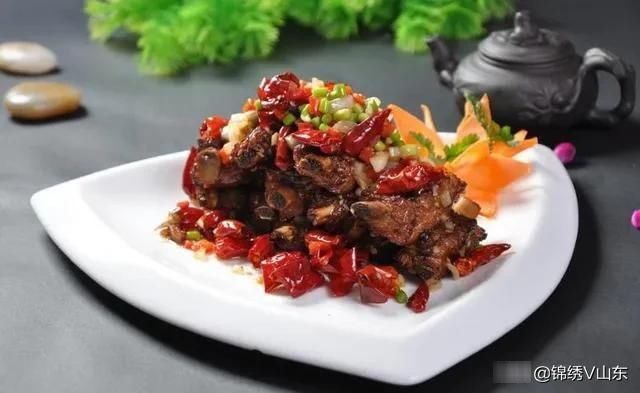 真的是超绝!一学就会的家常菜:四喜丸子,红烧鲈鱼的做法