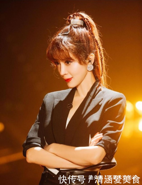 发色|女人过了50岁,尽量避开这3种发型,尤其是第2种,显老又土气