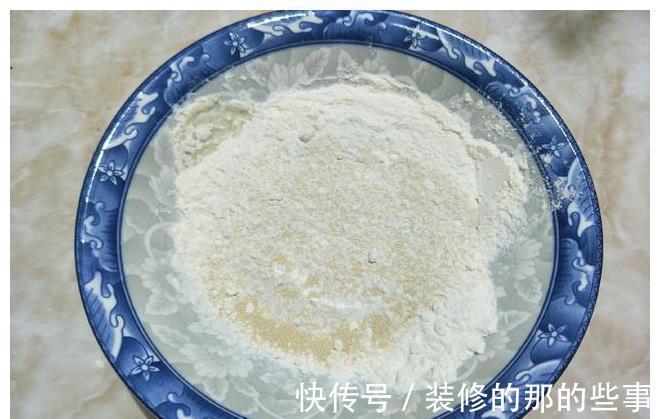 低筋面粉|烙饼总是硬？有人换低筋面粉，有人开水烫，都不对，教你正确方法