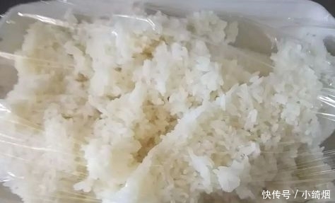 做法|剩米饭别扔了,用它做蛋炒饭,营养丰富,有肉有菜,做法还简单!