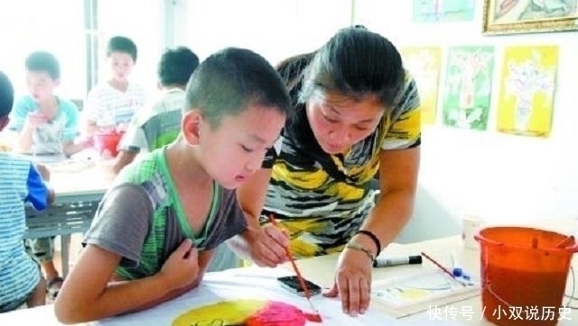 14歲女孩5年手寫30萬字小說，被親爸發(fā)現(xiàn)后撕毀，還說“為你好”