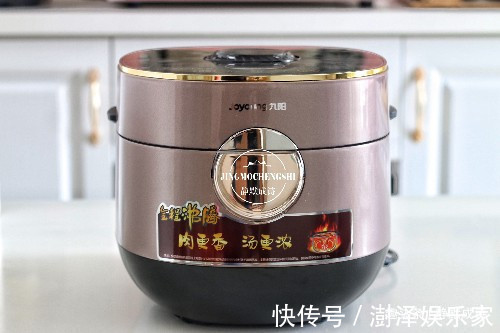 做法|天热不想下厨，学学此懒人饭做法，饭菜一锅齐，比叫外卖都快