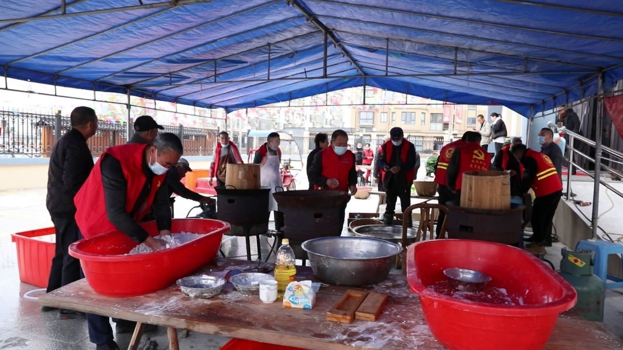 手工|瑞安年味丨手工捣年糕 浓浓的“年味”扑面来