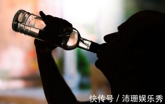 男性|男性开始衰老,身体2处缩小,2处变圆,若一个不占,说明还年轻