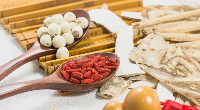 枸杞|别以为人人都会泡枸杞!方法错了等于白泡!