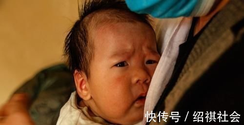 宝妈|新生儿视力孱弱很怕光,四种常见光源威力很大,妈妈却毫不知情
