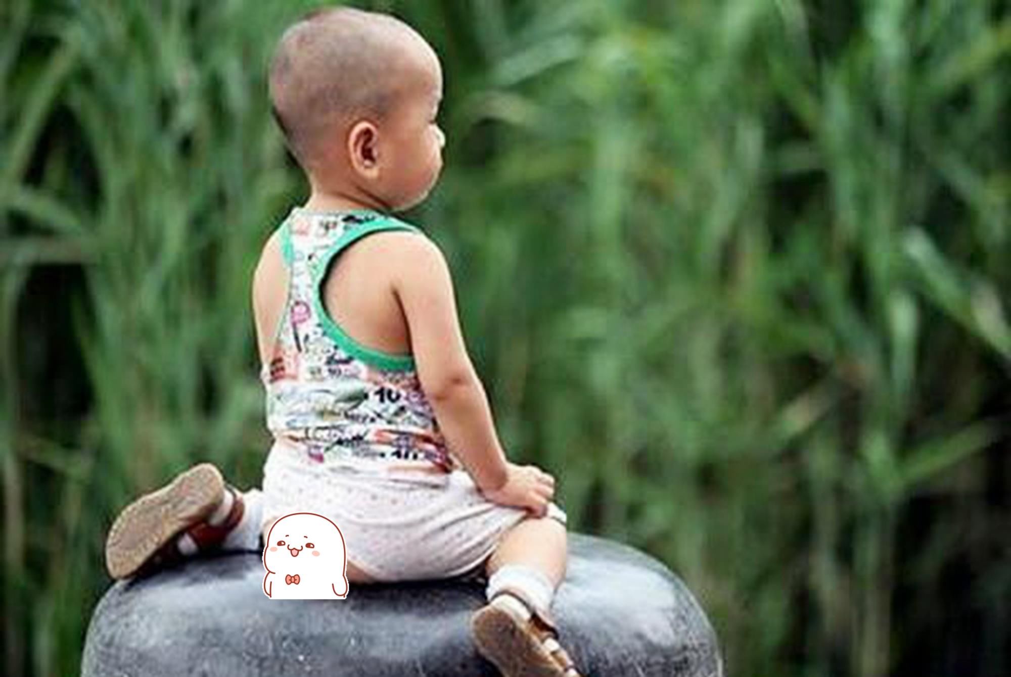 扁平足|父母常用避暑方式很“坑”娃，容易导致娃扁平足、秃头