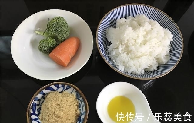 胡萝卜|剩米饭新吃法，如此做，孩子三天两头就想吃，连吃3个才过瘾！