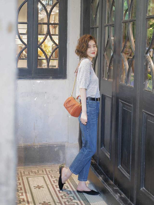 半身裙|秋季,针织衫怎么穿才高级?搭配半身裙或牛仔裤优雅洋气,超好看