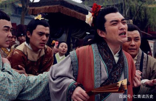 小混混|林冲武功那么厉害为何不敢动高衙内而小混混就敢原因只一个字