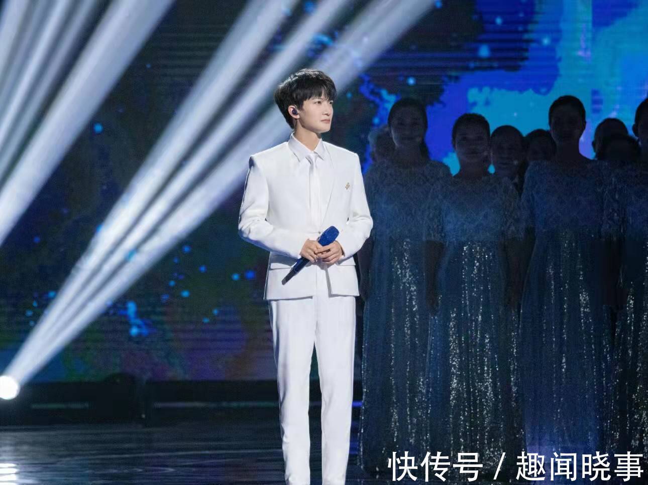 深深期待,期待深深,實(shí)力唱將周深加盟浙江衛(wèi)視《天賜的聲音》第三季