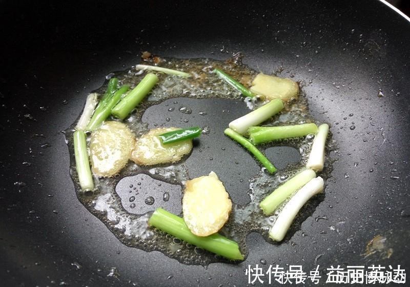 葱白|好吃的红烧带鱼，鲜香又下饭，是小时候的味道