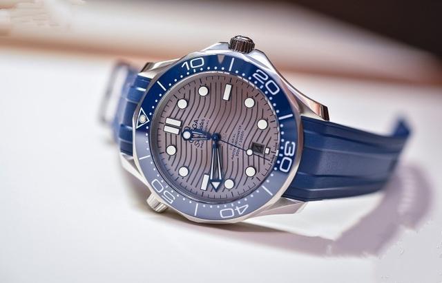 潜水|仪表不凡说表:最具“性价比”的豪华型潜水腕表——欧米茄海马300