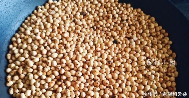 我妈妈做的盐豆,用了40年,有一种独特的味道,忘不了家乡美味