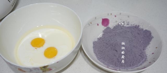 孩子超喜欢吃这款蛋糕,不用面粉就能做,健康又简单,比买的还香