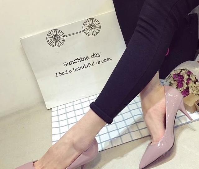 性感|一双靓丽性感的高跟鞋,才能让你穿出满满的女人味