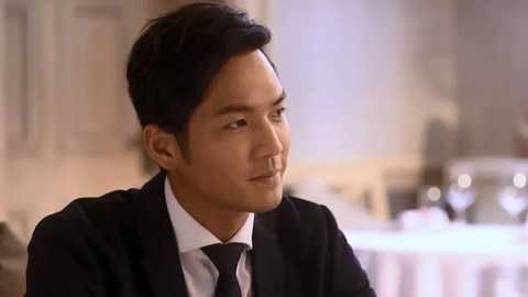 穿紅衣服最帥的男人長這樣