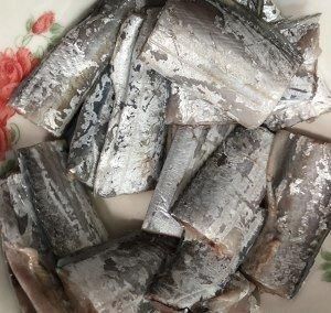  冰箱里有带鱼，送您美味的家常带鱼做法，试试吧