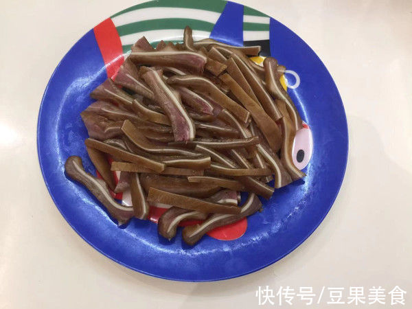 10分钟快手菜卤猪耳朵，做饭不发愁