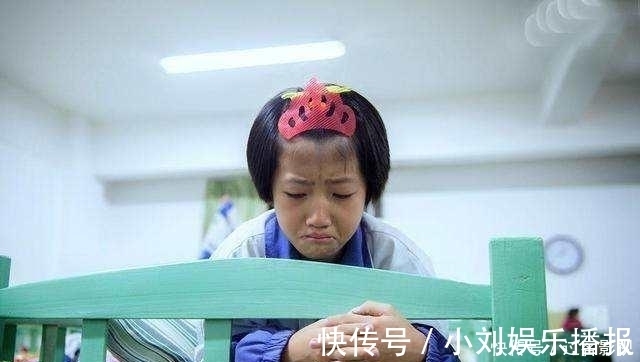 父母|孩子刚住校一周，就受到同学“排挤”，得知原因父母后悔