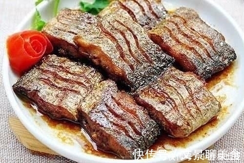带鱼别再红烧了！只需加入一个“它”，不油炸也不用蒸，孩子爱吃
