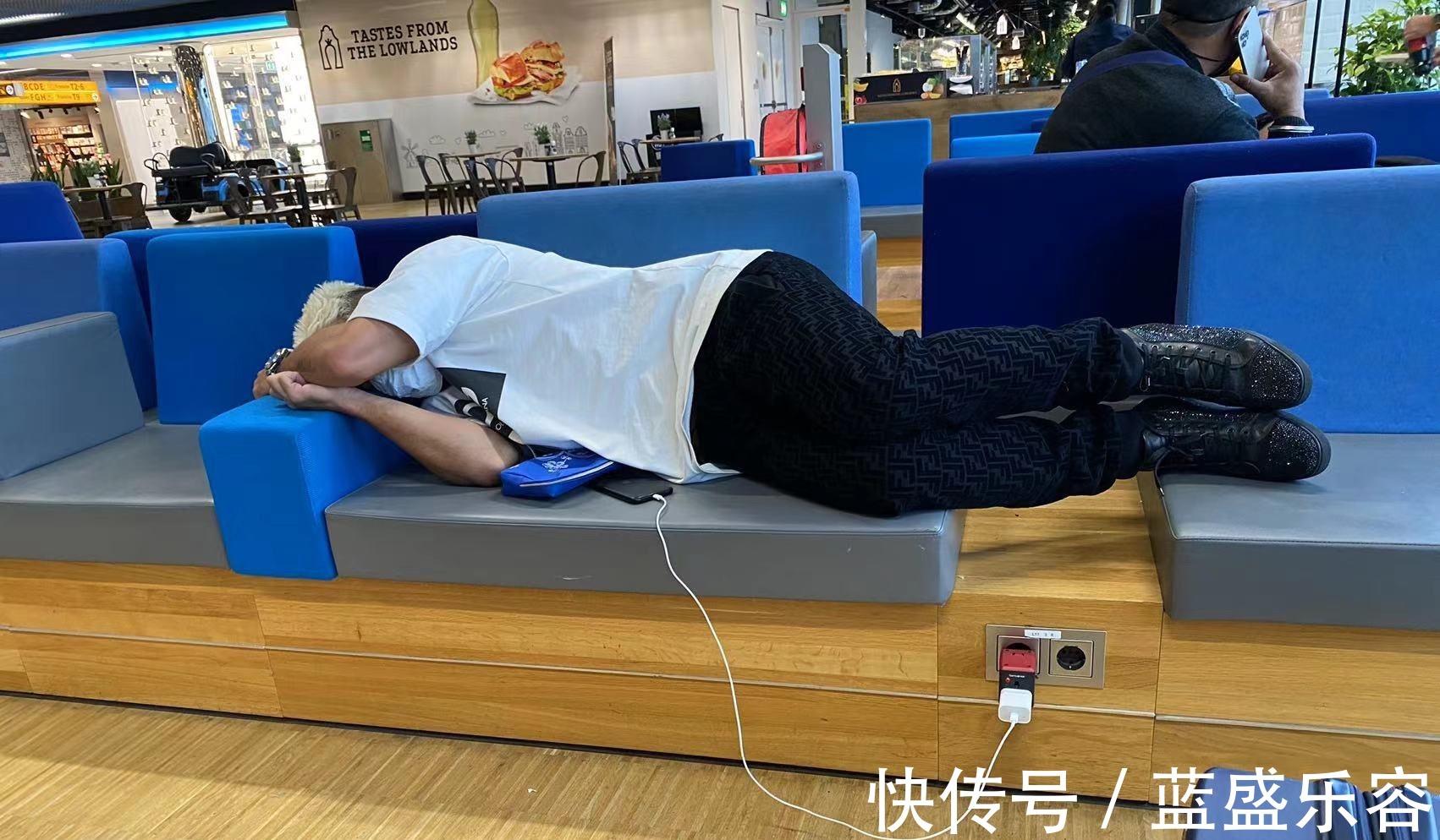 国足|凌晨3点归化巨星怒喷足协!3宗罪全部揭晓,李霄鹏却遭遇头号难题!